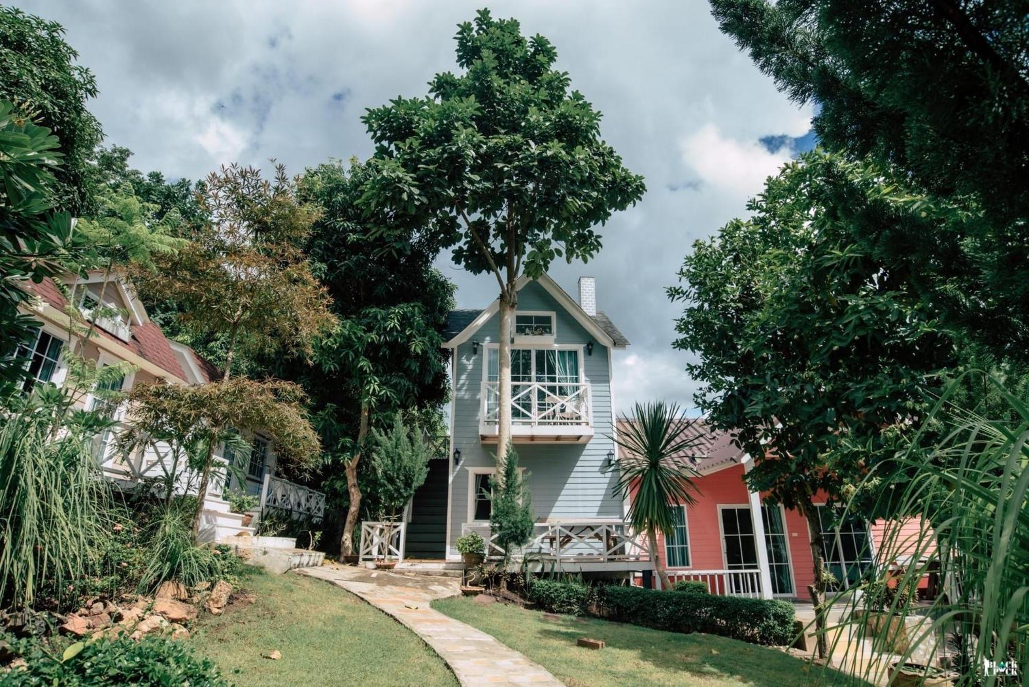 Suriyan Erawan Kanchanaburi สุริยัน เอราวัณ กาญจนบุรี Guest house Tha Kradan
